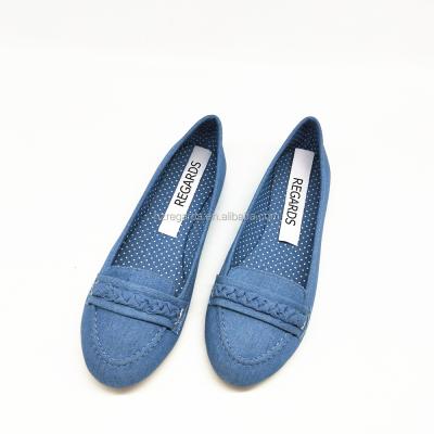 China Slip-on shoes machine deep color comfortable casual shoes 2018 women ladies flat shoes for sale