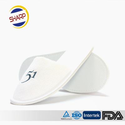 China Disposable Slippers Hotel/Bathroom/Guest/Indoor Custom Embroidered Slippers for sale