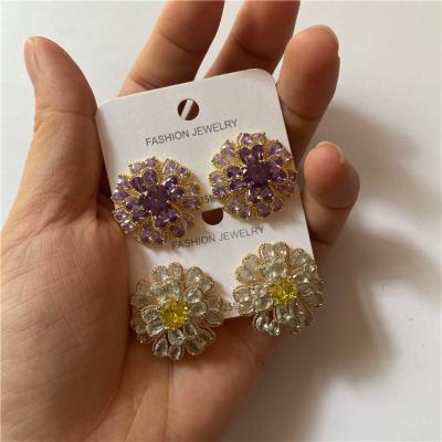 China LUCKYEE FASHIONABLE - Korean Hot Selling Luxurious Crystal Flower Earrings For Women for sale