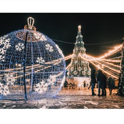 China Lantern Light Commercial Use Exhibition Production Christmas Ball Holiday Decorative Light Lights Round Round Cute New Pattern Design for sale