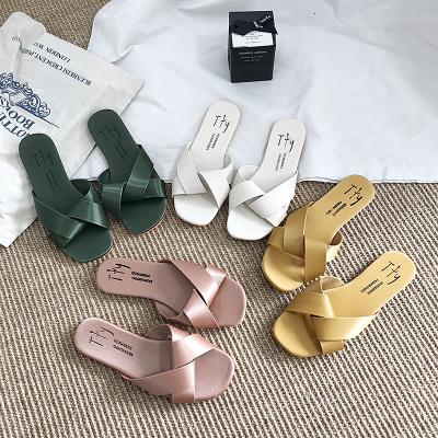 China 2022 Fashion Anti-slippery Wholesale Pink PU Summer Ladies Slippers Leather Slides for sale