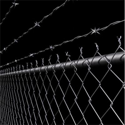 China Easily Assembled Wholesale Residential Commercial 10ft Galvanized Barbed Wire Extension Arms 4ft 5ft 6ft 7ft 8ft Vinyl Coat Chain Link Fence for sale