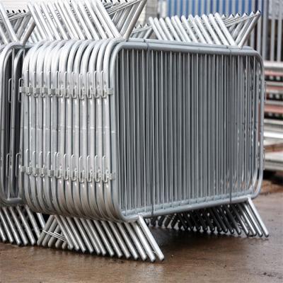 China Hot Dip Galvanized Pipe Manufacturer Bridge Foot Galvanized Steel Metal Barricade for sale