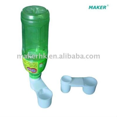 China Sustainable Plastic Water Deflector Pigeon Drinker for sale