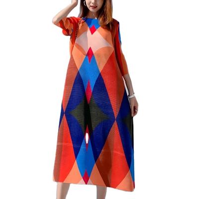 China Large size casual dress loose sleeveless fit 2022 slim western style anti-static mid length Lssey Miyake of the new for sale