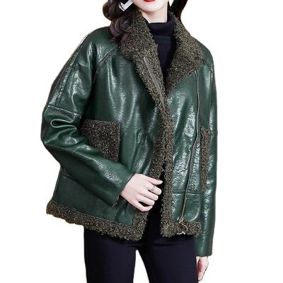 China Waterproof plus winter 2021 new thicker lamb fur one fashion locomotive short hair plus size leather jacket women for sale