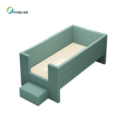 China Hot Sale Solid Wood Solid Wood Crib With Guardrail Modern Kids Quilting Bed for sale