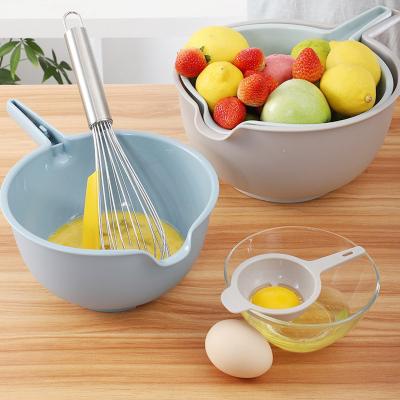 China 4 Viable In 1 Multifunctional Mixing Bowl Separator PP Plastic Drain Wash Fruit Strainer With Handle for sale