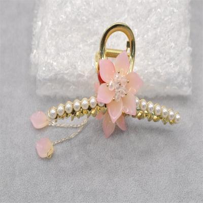 China RedWillow Flower Hairpins Tassel Hair Accessories Handmade Female Elegant Rhinestone Pearl Vintage Hair Claw Decoration Big For Women for sale