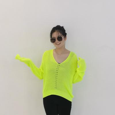 China 100%Cotton Dot Shaker Like Acrylic Thick Green V-neck Long Sleeve Loose Sweater for sale