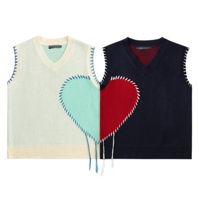 China Anti-wrinkle 2022 fashion ug knitting custom OEM couple knitwear heart sleeveless jacquard knitted sweater vest for sale