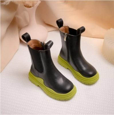 China Usb Shape Black Woodland Safety Shoes Slip On Leather Steel Toe Short Industrial Work Elastic Safety Boots Men Work Shoes for sale