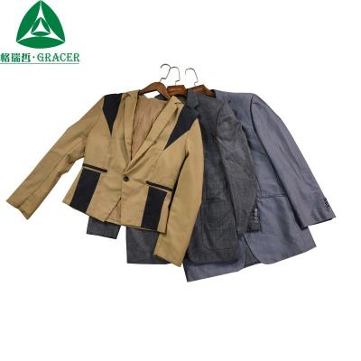 China Modern slim fit brand new design men's suit suit wholesale used clothing second-hand clothes in UK for sale