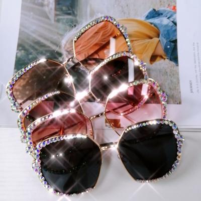 China Wholesale Fashion Sunglasses SKYWAY Fashion Sunglasses Women Brand Designer Vintage Rhinestone Sunglasses Shades for sale