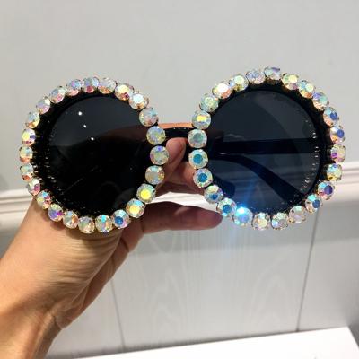 China Trendy Round Rhinestone Sun Glass Frame Ladies Women Fashion Sunglasses SKYWAY Fashion Sunglasses for sale