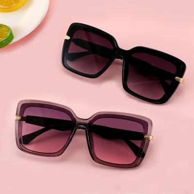 China Multicolor Shades Women Square UV400 Glass Ladies Sun Shades Sunglasses Fashion Design Retro Fashion SKYWAY Sunglasses for sale