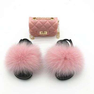 China Fashion Trend Raccoon Fur Slipper Soft Fox Fur Real Slides Fashionable Sandals With Fur for sale