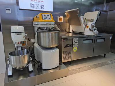 Cina 55 comando digitale di velocità doppia 2.2kw dell'impastatrice di spirale della libbra per la pasticceria e la pizza del pane in vendita