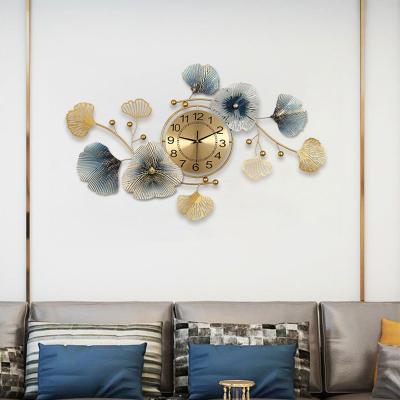 China 2021 New Product Luxury Decorative Metal Gold Foil Wall Clock For Living Room for sale