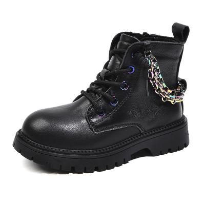 China Breathable Embossed Chevrotin Non-Slip Rubber Sole Black Safety Shoes Work Boots With Chain for sale