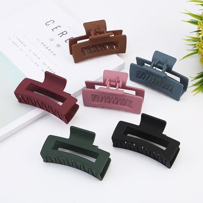 China Fashion INS Hot Sale Hair Claw Clip Fashion Acrylic Plastic Hair Clips Matte Hair Claw Clip For Women Girls for sale