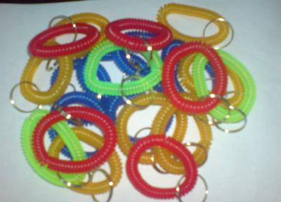 China Plastic spiral coil wrist band key ring chain keyring random color competitive China price for sale