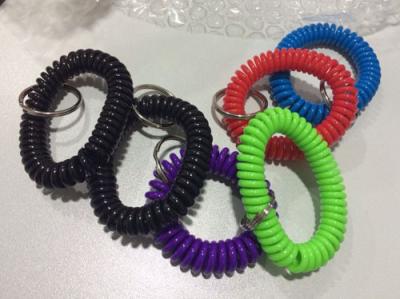 China Wholesales coil key ring stretchable spiral wrist coil key chains plastic spring hand ring for sale