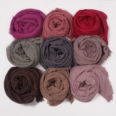 China Cotton Yiwu 86 Colors Wholesale Hotsale India Dubai Ladies Crinkle Plain Hijab Scarf Women Muslim Hijab Pashmina Head Scarf for sale