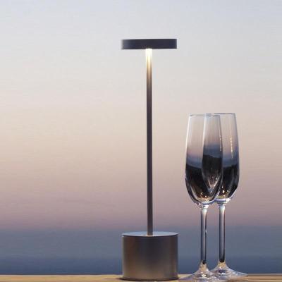 China modern nordic art deco energy saving touch on led table lamp for bedside table for sale