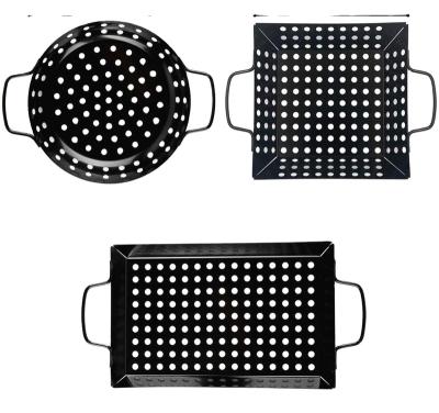 China Sustainable Multi-Function Stick Non-Durable Large Capacity Grill Basket Porous Barbecue Cooking Tools for sale