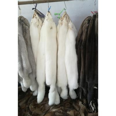 China Real Fox Fur Factory Upholstery Silver Fox Fur 100% Auto Wholesale Animal Natural Natural Fox Fur for sale