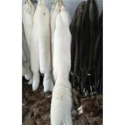 China Real Natural Fox Fur Factory Upholstery Black Fox Silver Fox Fur 100% Automatic Wholesale Animal Fur for sale