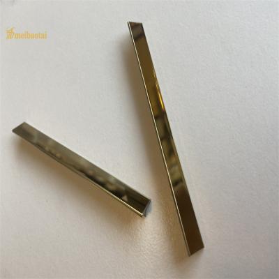 China 0.7MM Dikte 304 Gebeëindigd de Versieringsblack mirror van de Roestvrij staaltegel Te koop