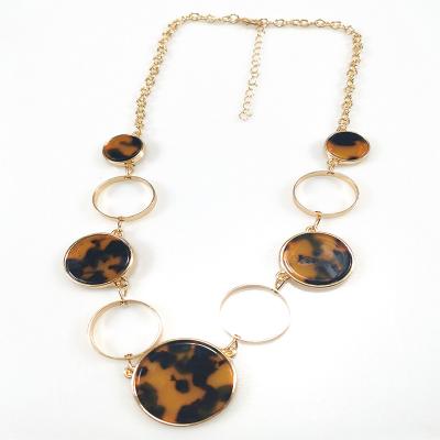 China TRENDY Collar Necklace For Women Leopard Print Tortoise Shell Resin Acrylic Bib Necklace for sale