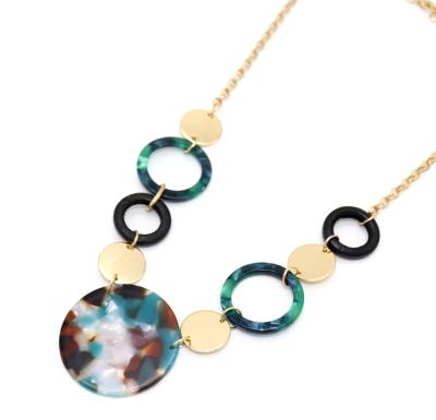 China TRENDY Collar Necklace For Women Leopard Print Tortoise Shell Resin Acrylic Bib Necklace for sale