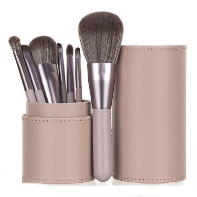 China Smudge Brush Eyeshadow Beginner Animal Hair Beauty Set Tool Eyebrow Lip Foundation Brush Makeup Brush Set for sale