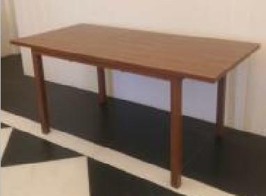 China Extendable Classic Wooden Dining Table with 4 seater to maximum 6 seater for sale