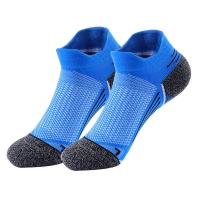 China Manufacturer Custom Men Cotton Breathable Jacquard Sport Breathable Socks for sale