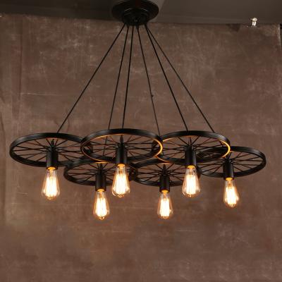 China Vintage Industrial Black Attic Wheel Light Vintage Pendant Chandliers For Living Room Farmhouse Bars And Bars 110V-220V for sale