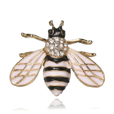 China ENGLAND STYLE Fashion Insect Jewelry Brooches Women Crystal Rhinestone Clothing Accessories Large for sale