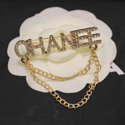 China Luxury jewelry designer of the CG brand. Wholesale Fashion ENGLAND STYLE Brooches Pin Broaches Brooches For Women for sale