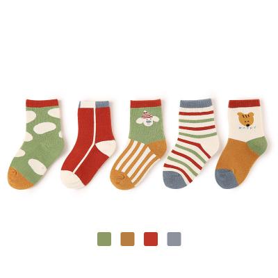 China New Fashion Breathable Autumn Winter New Kids Socks Combed Cotton Baby Girls Boys Cartoon Baby Socks for sale