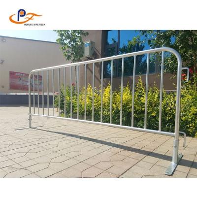 China Galvanized White French Road Safety Shopping Crowd Control Barrier 50x150 for sale