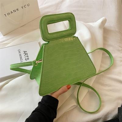 China PVC Fashion Women Crocodile Pattern Triangle Shape Top-handle Cross Handbags Body Bags For Ladies Small Phone Bag New Tote Purse for sale