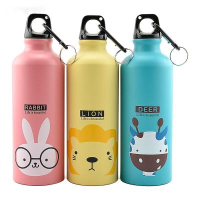 China 2022 Sustainable Wholesale New Product 500ml Shaker Aluminum Water Bottle With Carabiner for sale