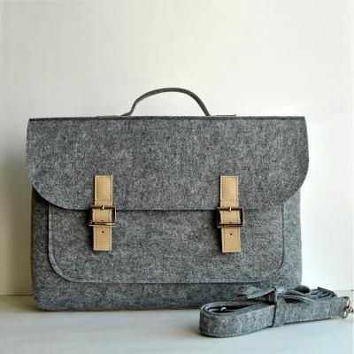 China Eco Friendly Polyester 13 15 Inch Felt Laptop Bag For Wholesales for sale