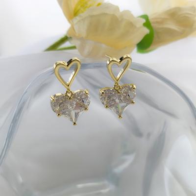 China Vershal Nickel Free CZ Heart Shaped Earrings Hollow Out Cute Minimalist Stud Earrings Jewelry For Women for sale