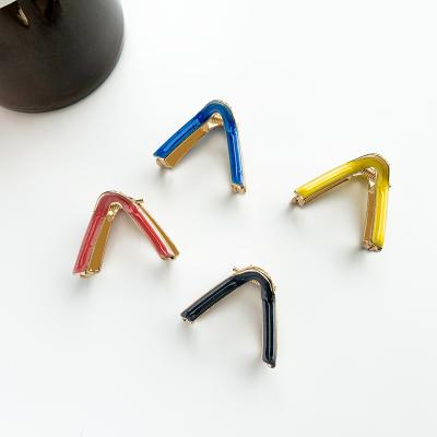 China New Arrival Grace Fashion Hair Clip Alloy Triangle Shape Alloy Hair Accessories For Women for sale