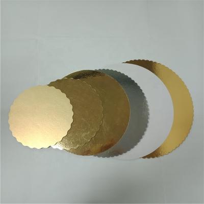 China Hot Selling Greased Silver Gold Wedding Cake Round Base Boards With Wave Edge Cardboard for sale