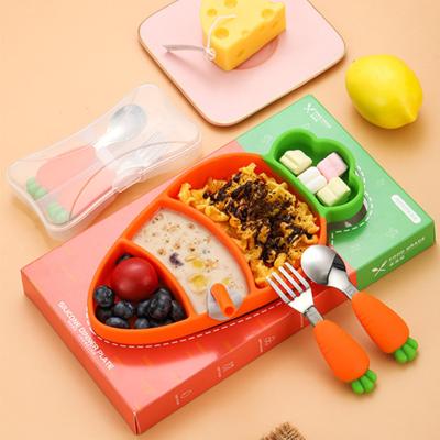 China Low MOQ Durable Silicone Cartoon Style Carrot Divided Dish Children Eating Kids Training Tableware Set for sale